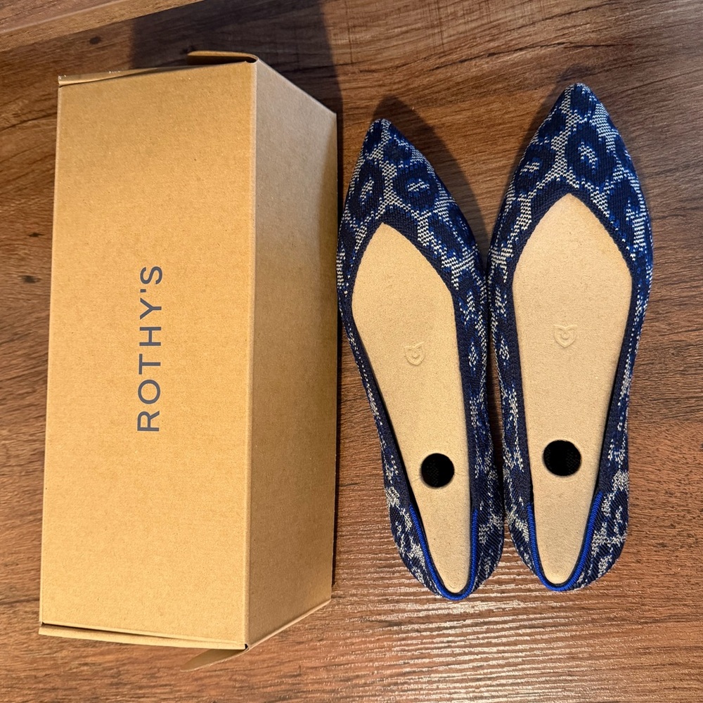 Rothy's Indigo Cat Point II with box size 9